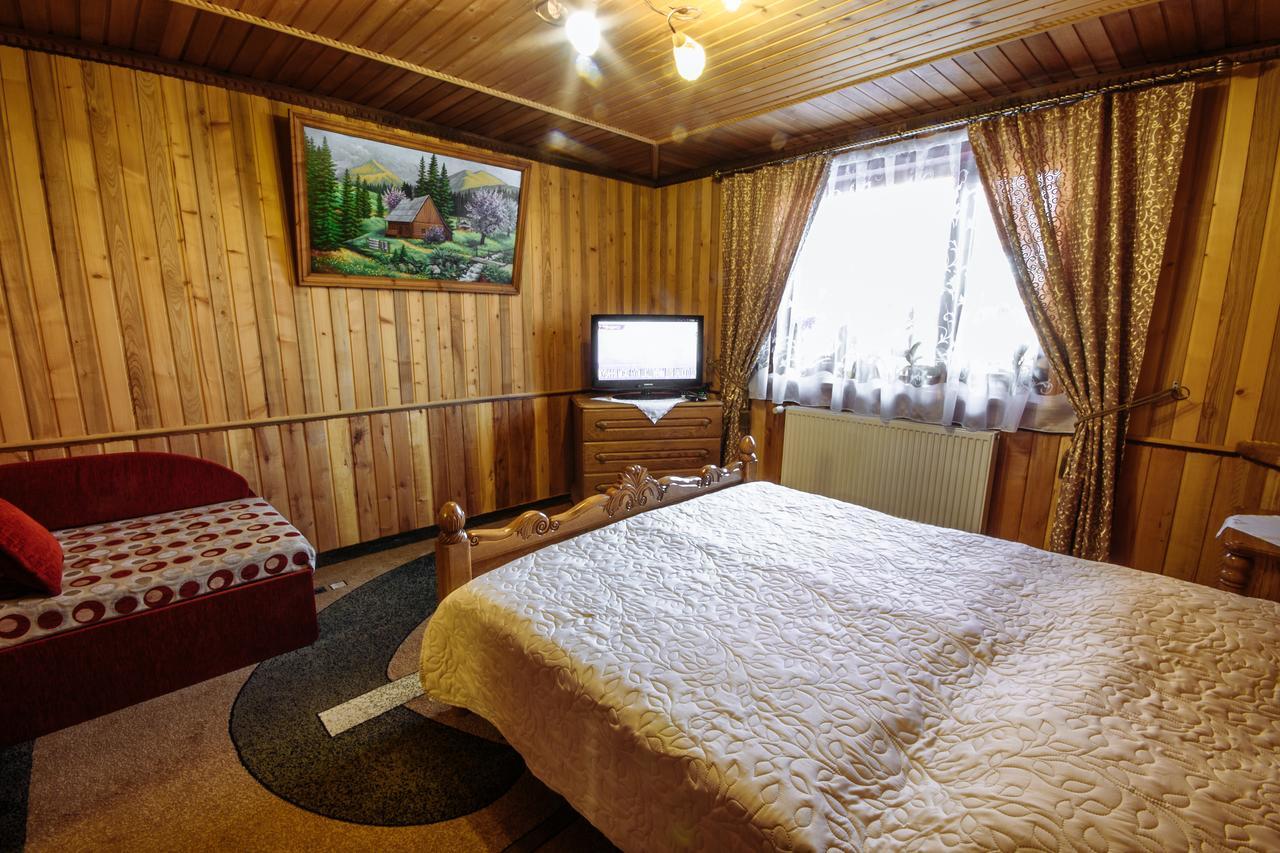Korona Karpat Hotel Lazeshchyna Exterior photo