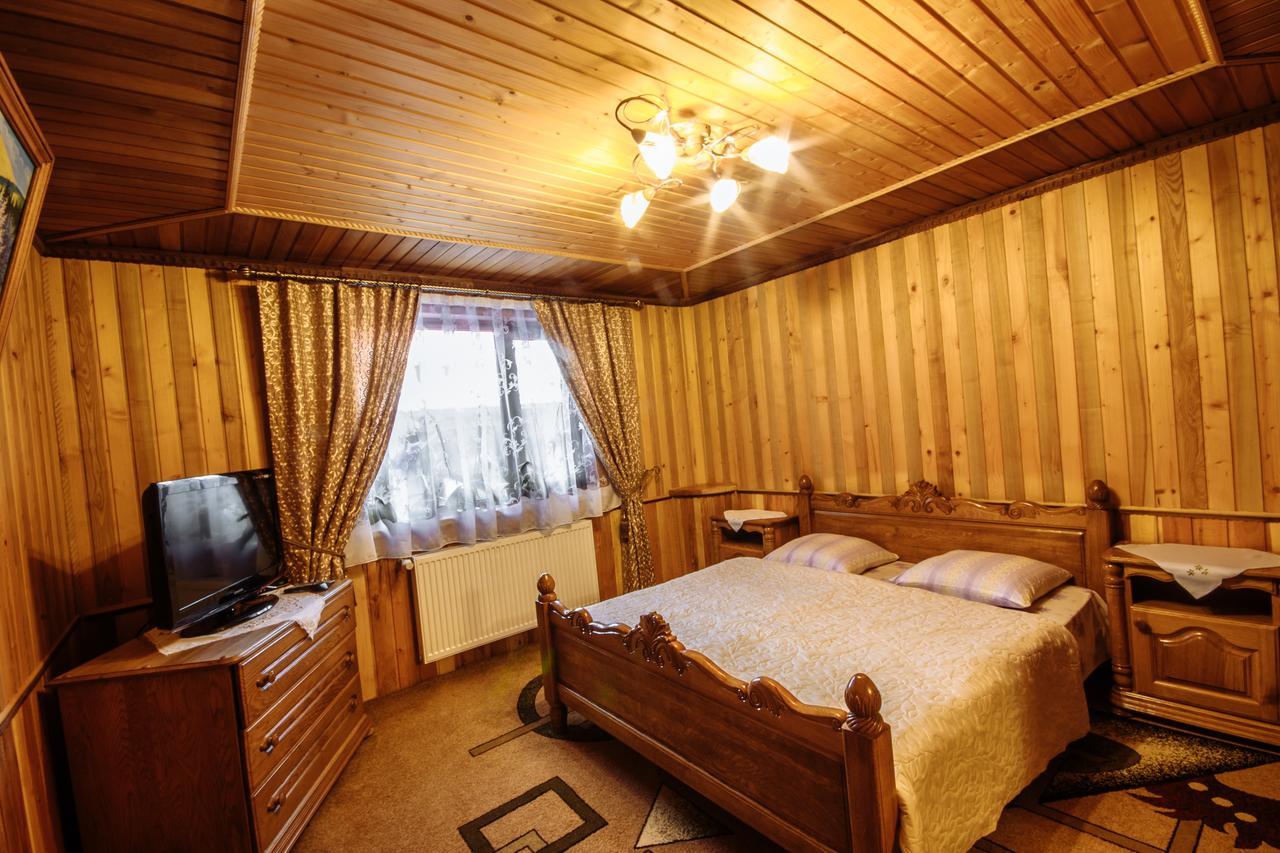 Korona Karpat Hotel Lazeshchyna Exterior photo